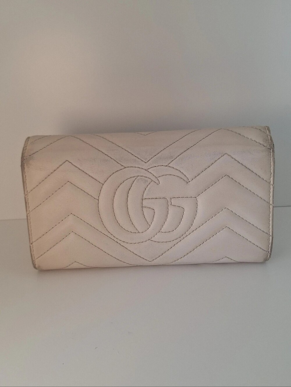 Gucci GG White Marmont Quilted Leather Wallet EUC - Picture 4 of 7